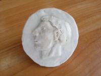 19-Скульптурное изображение головы человека. Медаль-Полукаров Лев.jpg